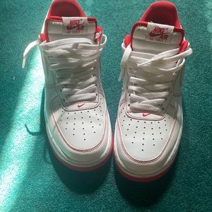 White and red bottom air force’s